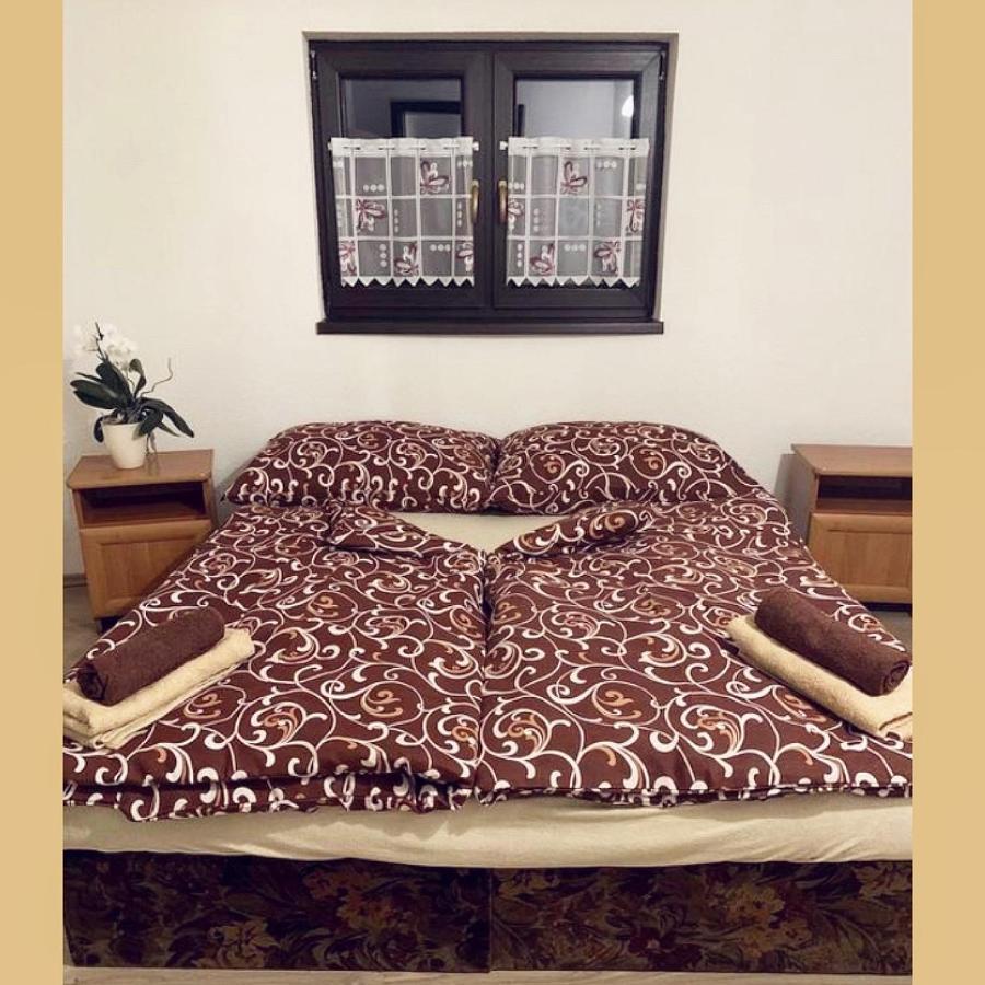 Dovolenkovy Dom Dubak Villa Lopej Bagian luar foto